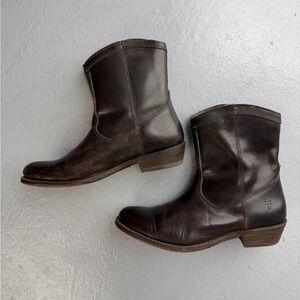 Frye Campus Brown Leather Plain Toe Zip Boot Women’s Size 7.5